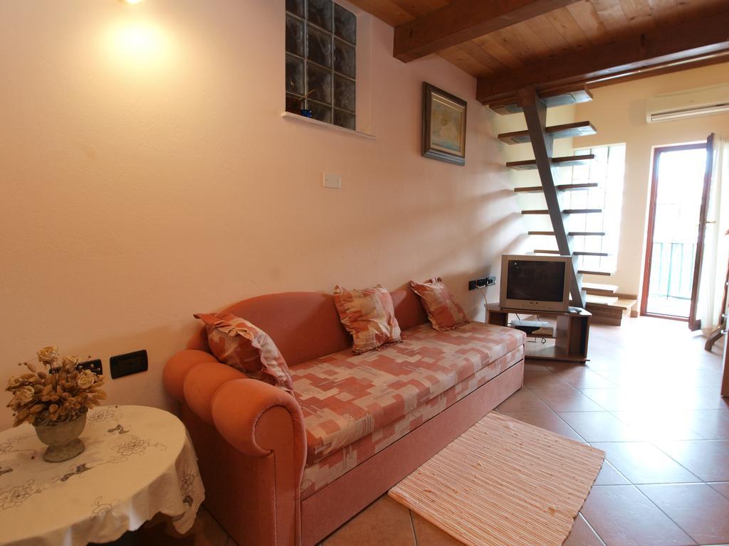 Apartments Voltica 1049 Rovinj Exterior photo