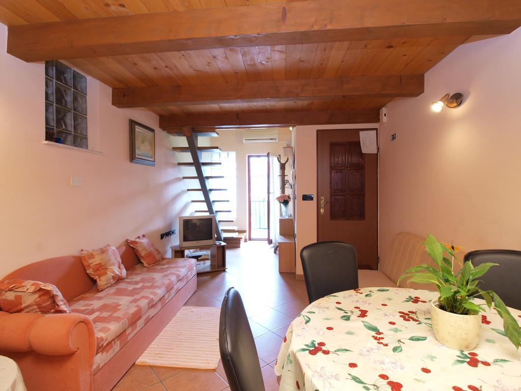 Apartments Voltica 1049 Rovinj Exterior photo