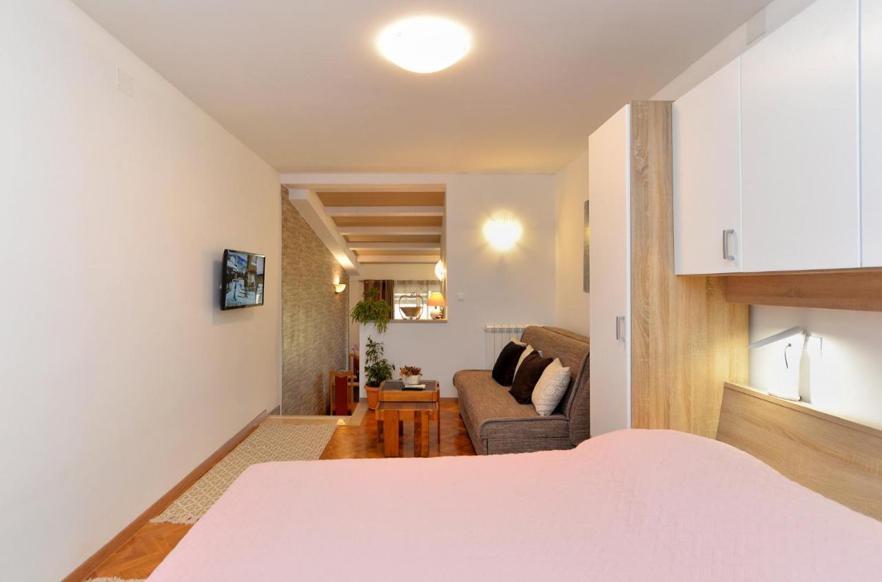 Apartments Voltica 1049 Rovinj Exterior photo