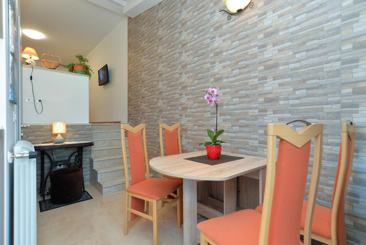 Apartments Voltica 1049 Rovinj Exterior photo